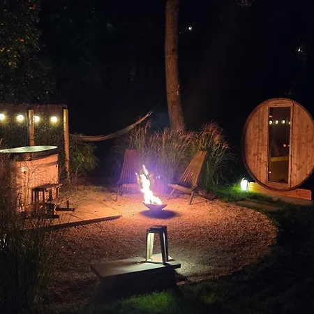 Villa Insolite Miroir Dans La Nature Avec Hottub Et Sauna *